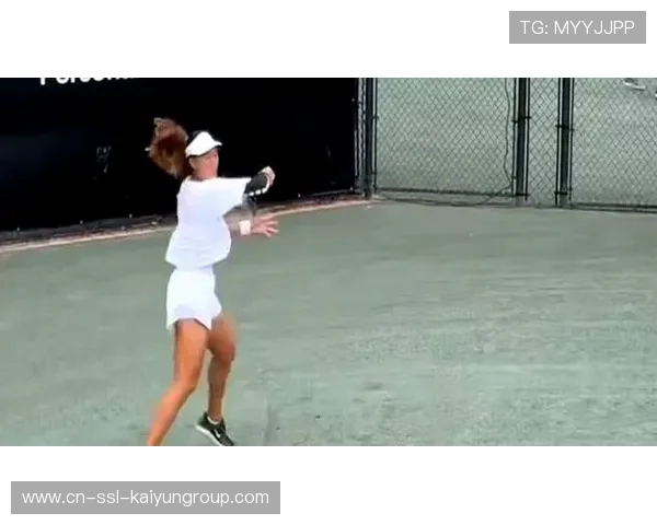 网球女将跳舞庆祝